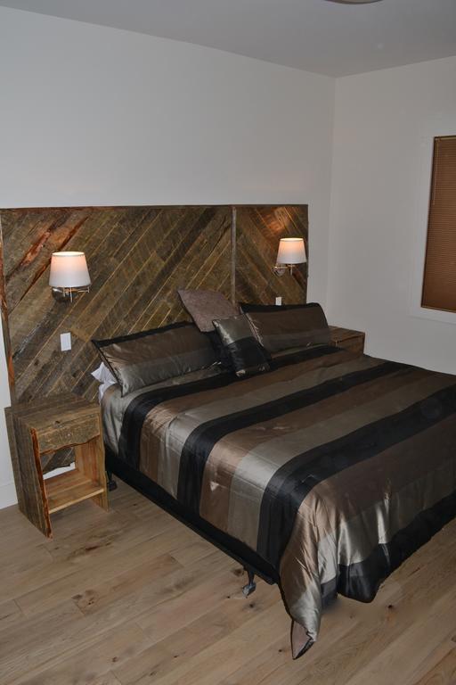 Radium Elk Park B & B راديوم هوت سبرينغز الغرفة الصورة
