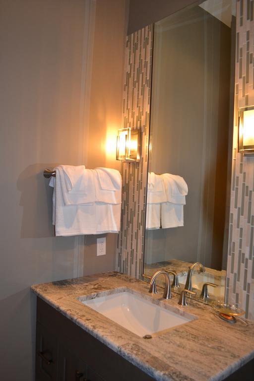 Radium Elk Park B & B راديوم هوت سبرينغز الغرفة الصورة