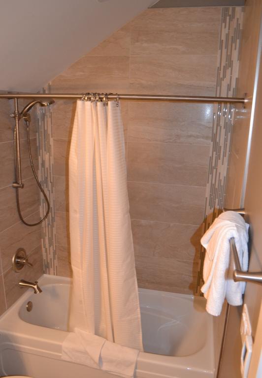 Radium Elk Park B & B راديوم هوت سبرينغز الغرفة الصورة